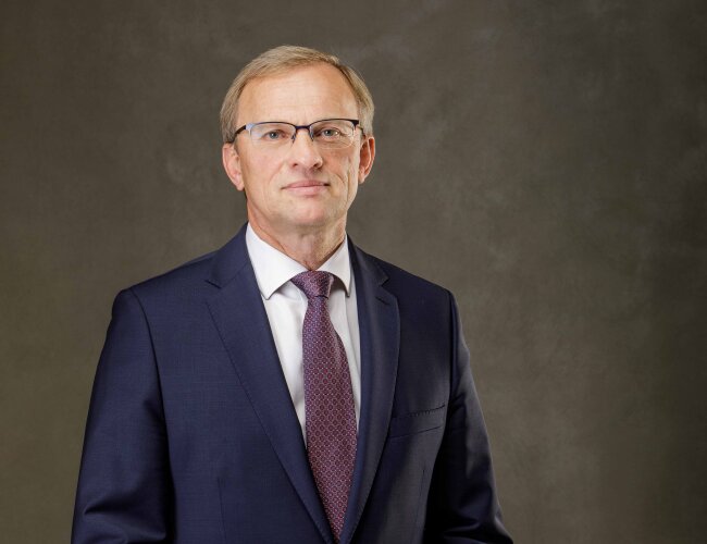 Darbą Lietuvos Aukščiausiajame Teisme pradeda Algimantas Valantinas