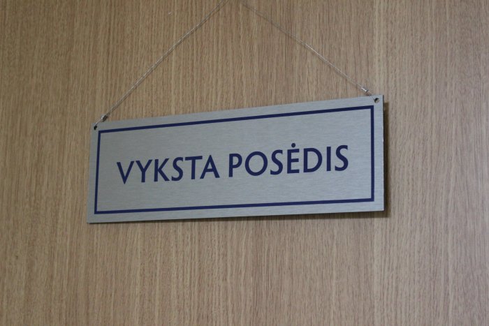 Teismas pradėjo nagrinėti Raseinių savivaldybės darbuotojo baudžiamąją bylą 